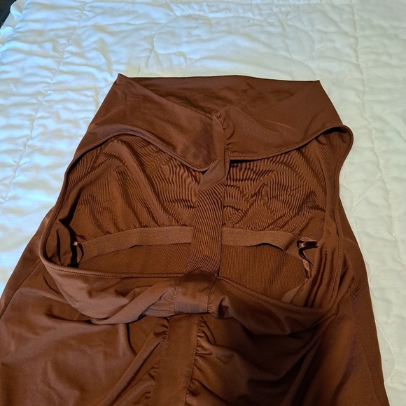 B.Y.B.B. by Susan Lawrence cowl neck halter style top. Size Xl - Picture 6 of 10